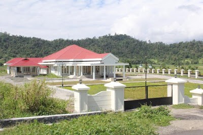 
 Rumah Jabatan Bupati Bolaang Mongondow.