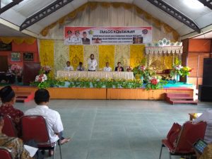 Walikota Tatong Bara menyampaikan sambutan sekaligus membuka kegiatan dialog kebudayaan.