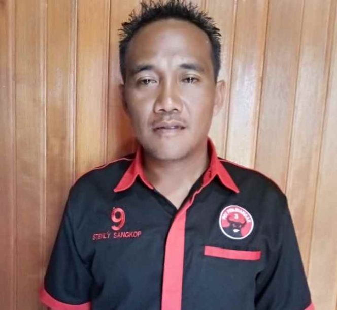
 Stenly Sangkop, Mantap Maju Bersama PDI Perjuangan
