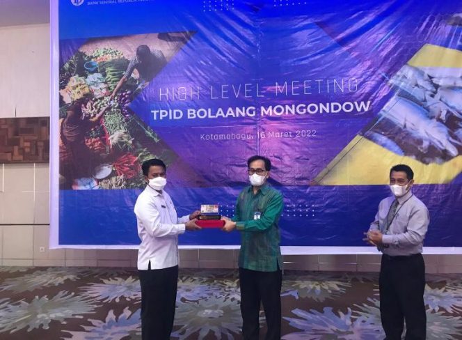 
 Sekda Buka High Level Meeting TPID Bersama Bank Indonesia