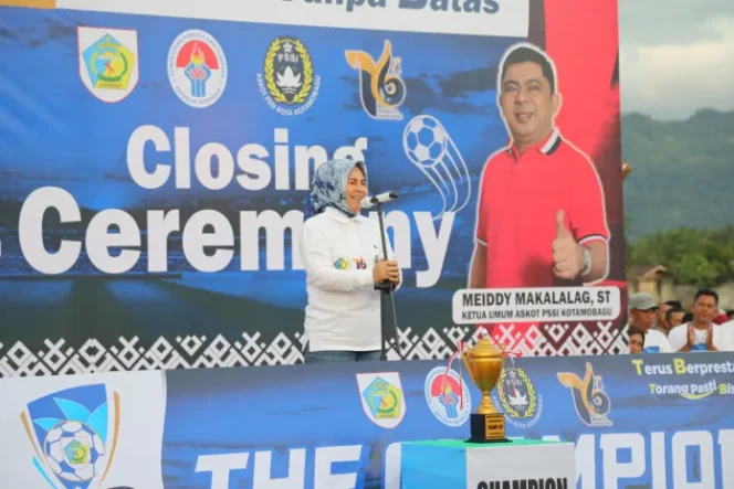 
 Tatong Bara Tutup Open Tournament Sepakbola Walikota Cup 2023
