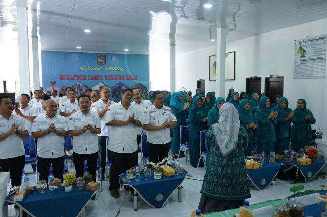 
 Asisten Pemerintahan dan Kesejahteraan Rakyat Buka Rakornis TP PKK Kabupaten Asahan di Kecamatan Tanjung Balai