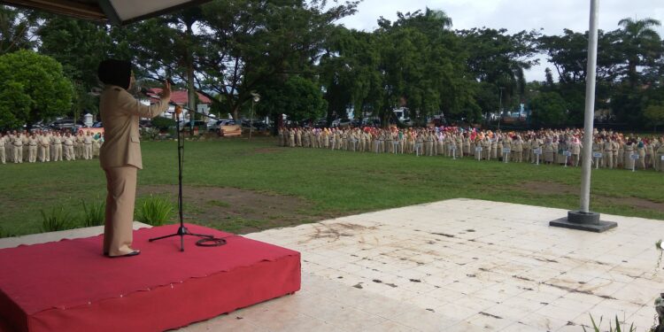 Pimpin Apel Perdana Tahun 2017, Tatong Minta Pejabat dan Staf Saling Kenal