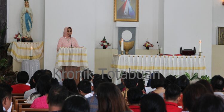 Tatong Silaturahmi dengan Umat Katolik di Gereja Paroki Kristus Raja