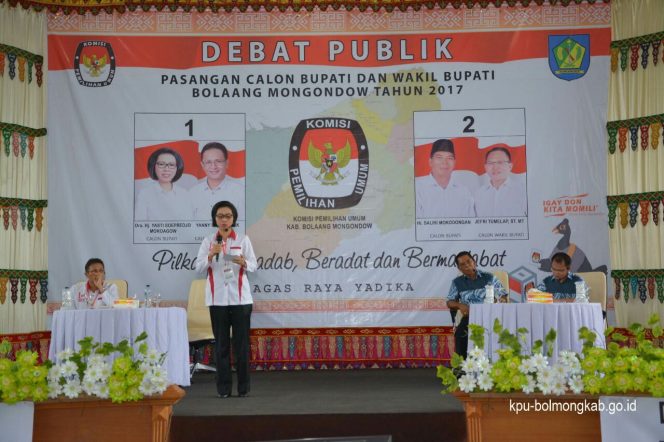 
Makin dicintai rakyat Bolmong : Pasangan nomor urut 1 tampil memukau saat debat pertama dan kedua. 