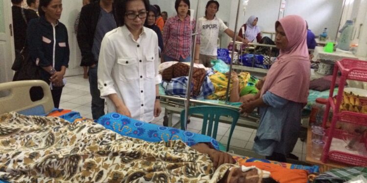 Jiwa Sosial Tinggi, Yasti Kunjungi Pasien RSU Kotamobagu