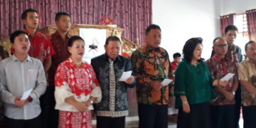 Gubernur Olly Ibadah Bersama Jemaat GMIBM