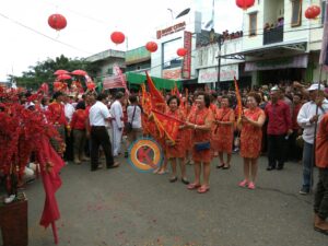 Peragaan busaha khas tionghoa