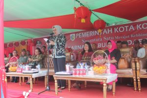 Wali Kota Kotamobagu Tatong Bara membuka karnaval budaya daerah dan perayaan Cap Go Meh