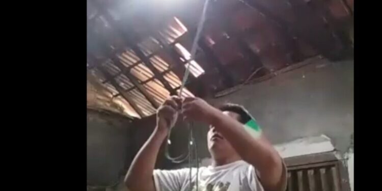 Indra Gantung Diri Sambil Live di Facebook