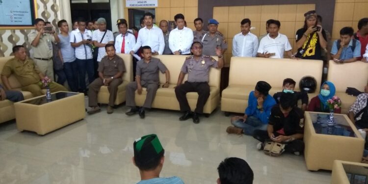 Mahasiswa dan DPRD Berdamai