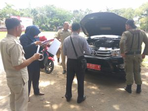 Tim auditor BPK RI perwakilan Provinsi Sulut, melakukan pemeriksaan kendaraan dinas milik Pemkot Kotamobagu