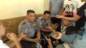 Kapolsek Kaidipang saat memberikan keterangan hasil otopsi