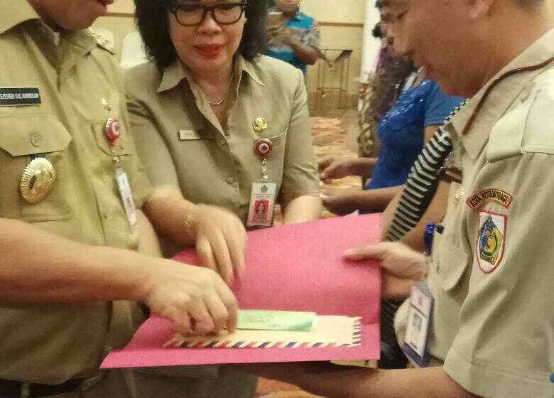 Lansia Terlantar Dapat Bantuan