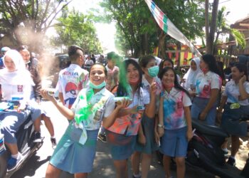 Belum Pengumuman Siswa Sudah Coret Seragam