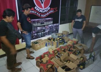 Tim Bogani Sita Ratusan Botol Minol