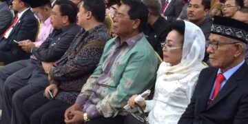 Berjiwa Besar, Salihi Hadiri Pelantikan Yasti – Yanny