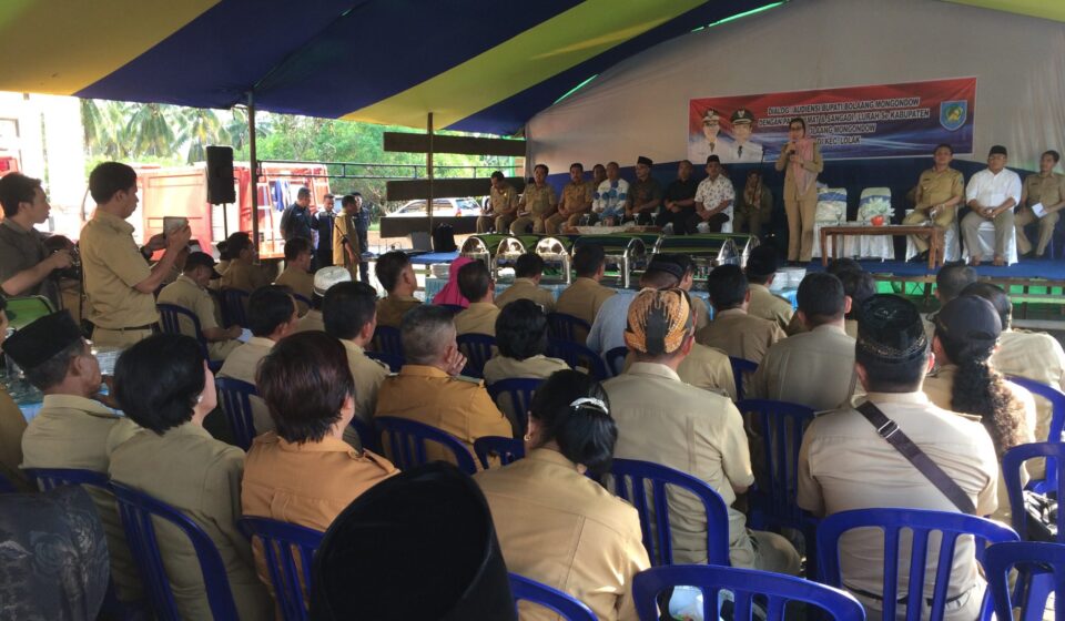 Bupati dan Wakil Audiens Dengan Kepala Desa dan Camat