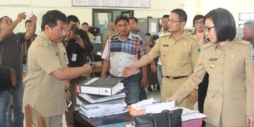 Usai Pimpin Apel Perdana, Bupati dan Wabup Lakukan Sidak