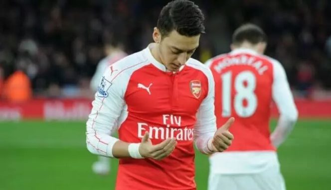 
Mesut Ozil