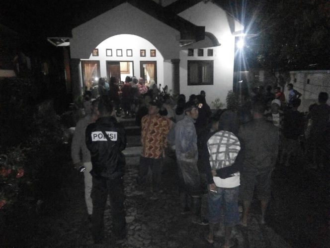 
Suasana rumah korban