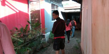 Rumah Orang Tua Dua Bocah Korban Hanyut Sepi