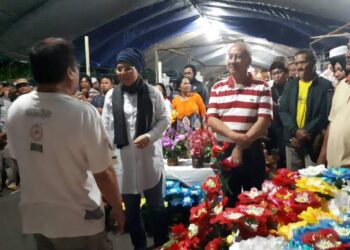 Tatong Ajak Pedagang ke Pasar Senggol Poyowa Kecil