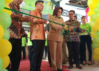 Tatong Buka Kegiatan Penukaran Uang Rupiah Baru