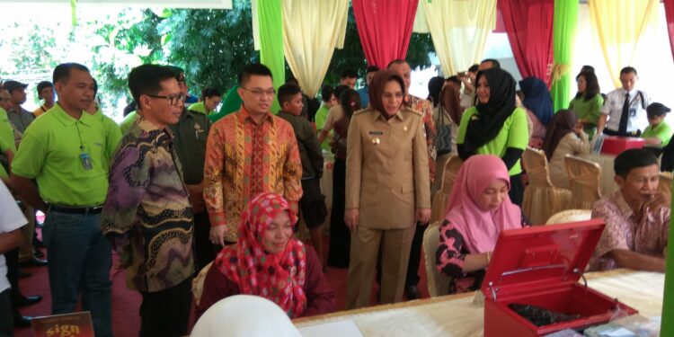 ADM Hadiri Penukaran Uang Baru di Kotamobagu