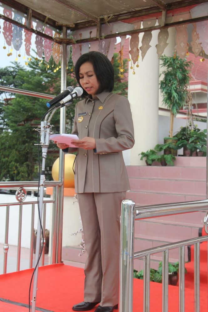 
Bupati Yasti S Mokoagow Memimpin Upacara Hari Pancasila