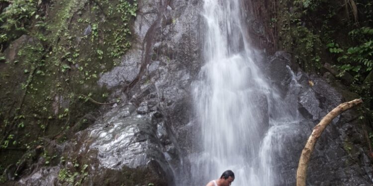 Air Terjun Molimpungan, Berkah yang Tak Digarap