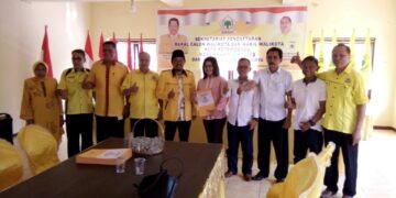 Tatong Ambil Formulir di Golkar