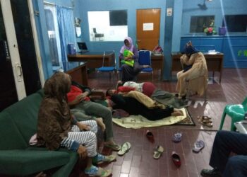 Karyawan PDAM Pilih Tidur di Kantor