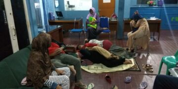 Karyawan PDAM Pilih Tidur di Kantor