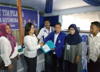 Enam Figur Ambil Formulir di PAN