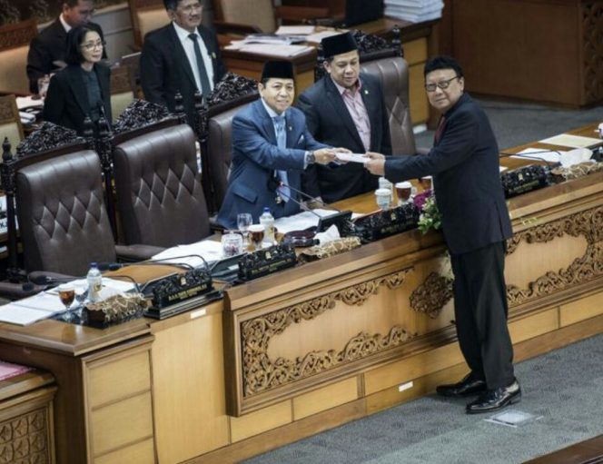 
Ini Penjelasan soal 5 Isu Krusial RUU Pemilu yang Akhirnya “Diketok Palu”