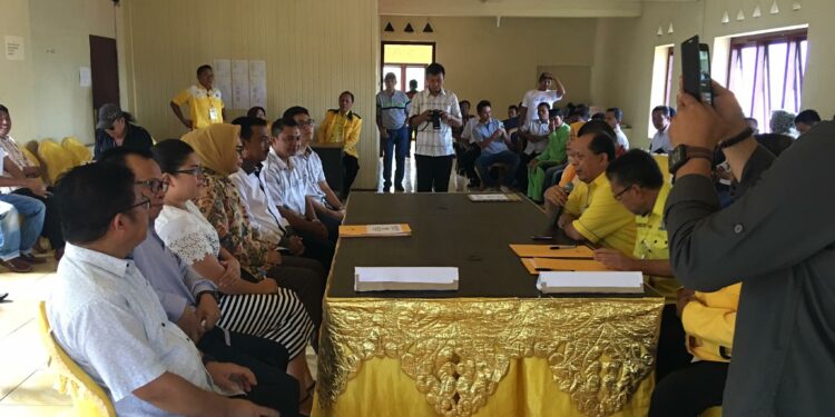 Tatong Resmi Mendaftar Bacalon Walikota di Golkar