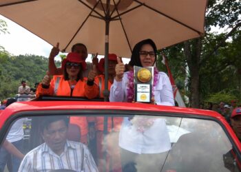 Piala Adipura Diarak Keliling Kota