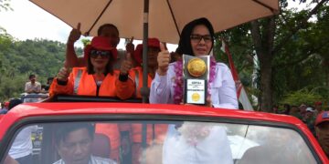 Piala Adipura Diarak Keliling Kota