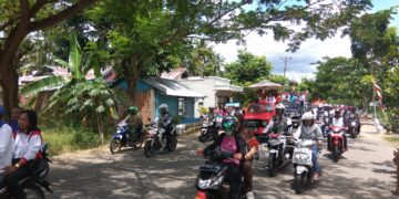 Tatong Terharu, Warga Antusias Sambut Piala Adipura