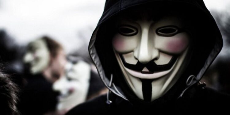 Pria Bertopeng Beraksi di Kobo Kecil, Oleskan Sperma ke Wajah Korban