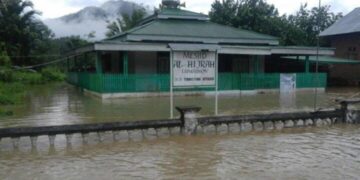 Banjir Terjang Tanoyan, Mopusi dan Bakan