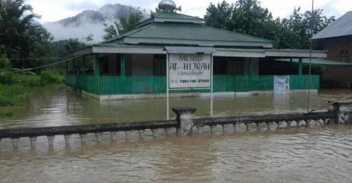 Banjir Terjang Tanoyan, Mopusi dan Bakan