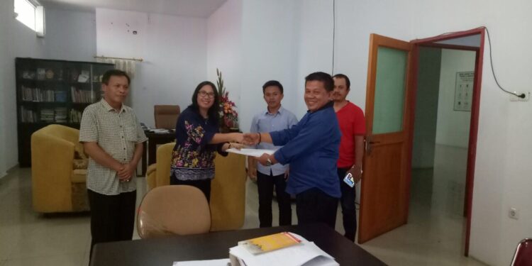 Nayodo Serahkan Surat Pengunduran Diri ke KPU Sulut