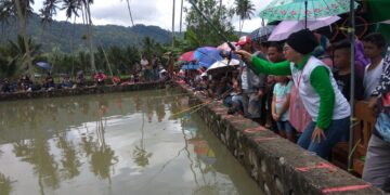 Tatong Bara Jadi Peserta Lomba Mancing