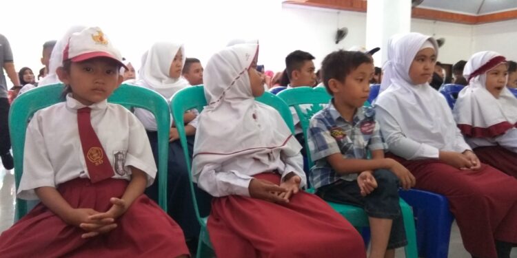 Walikota Salurkan Beasiswa Anak Asuh