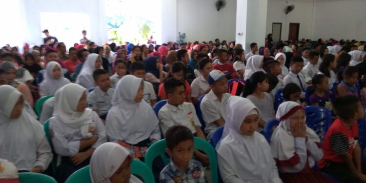 Walikota Salurkan Beasiswa Anak Asuh