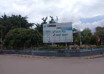 Setiap Malam CCTV Pemkot Rekam Aktivitas PSK di Taman Kota      