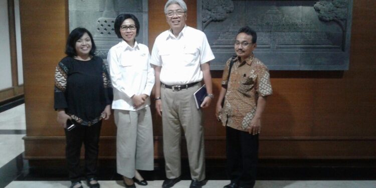 Kementerian ESDM Hibahkan Dua Alat Sumur Bor ke Bolmong