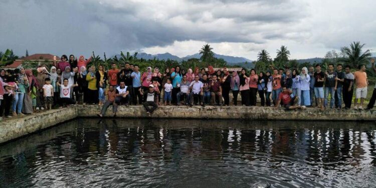 Begini Cara Haris Mongilong Menumbuhkan Semangat Kekeluargaan di Dinkes Kotamobagu